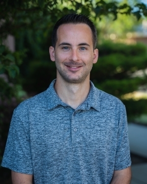 Aaron Gaulke - Director de programas en Entrust Community Services